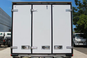 Box Truck Swing Doors - TOPOLOGROUP